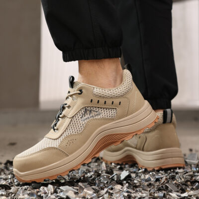 Wear-resistant work shoes on metal shavings