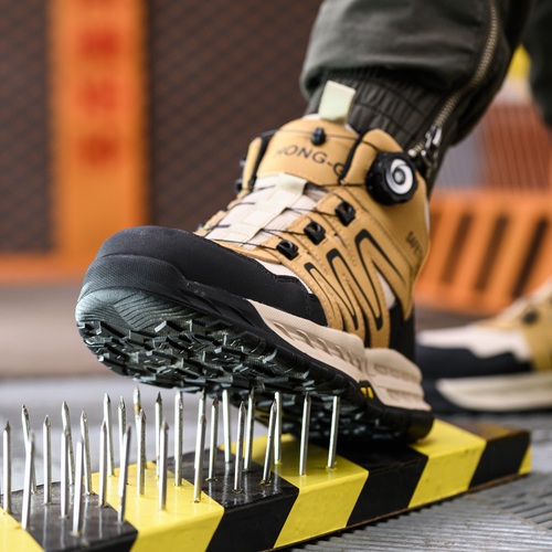 Puncture resistant midsole on steel toe boots