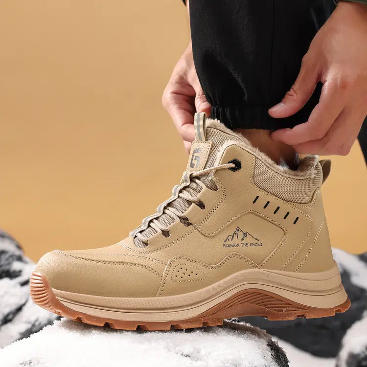 Secure lace up fit on fleece lined winter safety boots